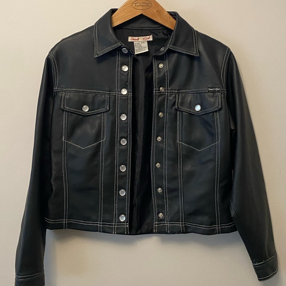 90’s Leather look a like Black w/White Stitching and Pearl Snap Buttons Sz M